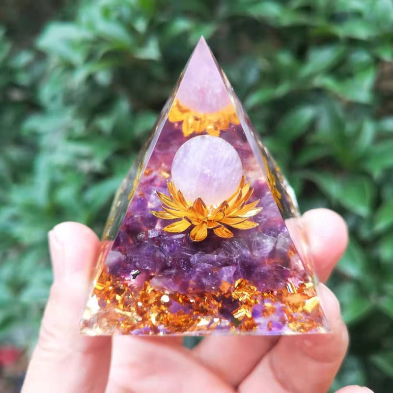 Sheehas Natural Crystal Pyramid | Cosmic Energy Resonance × Crystal Healing × Sacred Geometric Aesthetics