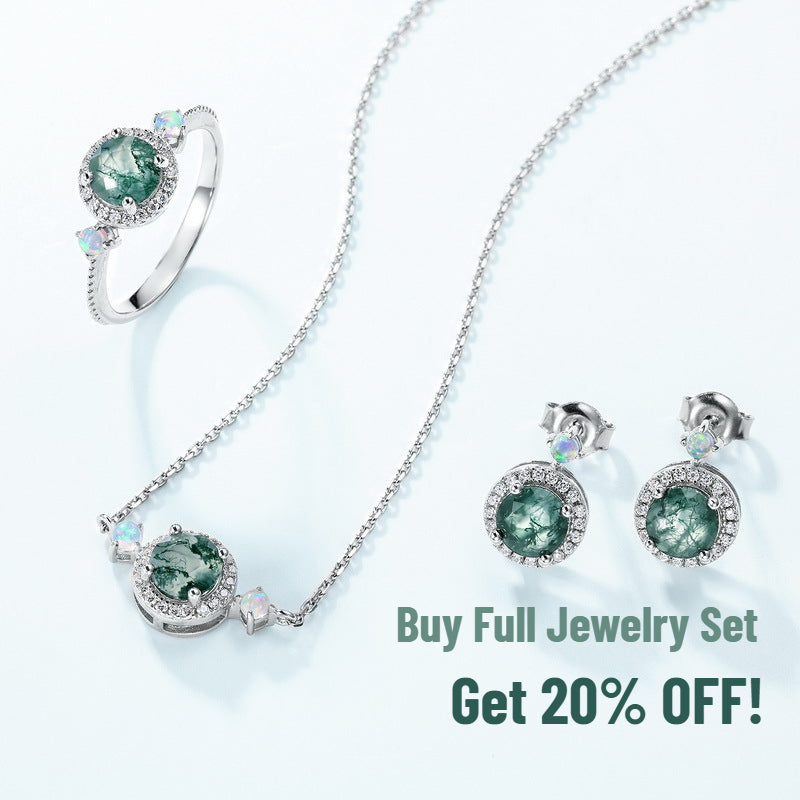 Luxurious Moss Agate Sterling Silver Round-cut and Diamond-surrounded Choker Necklace