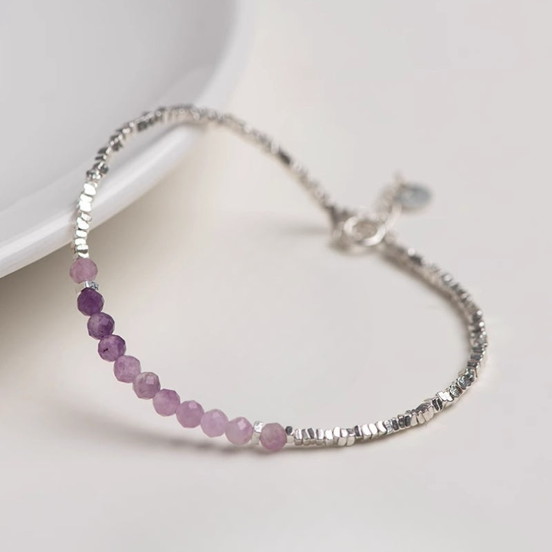 Bracelet Sheehas ajustable et empilable en améthyste naturelle dégradée et argent cassé