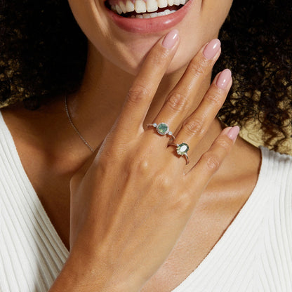 Luxurious Moss Agate Sterling Silver Round-cut and Diamond-surrounded Ring