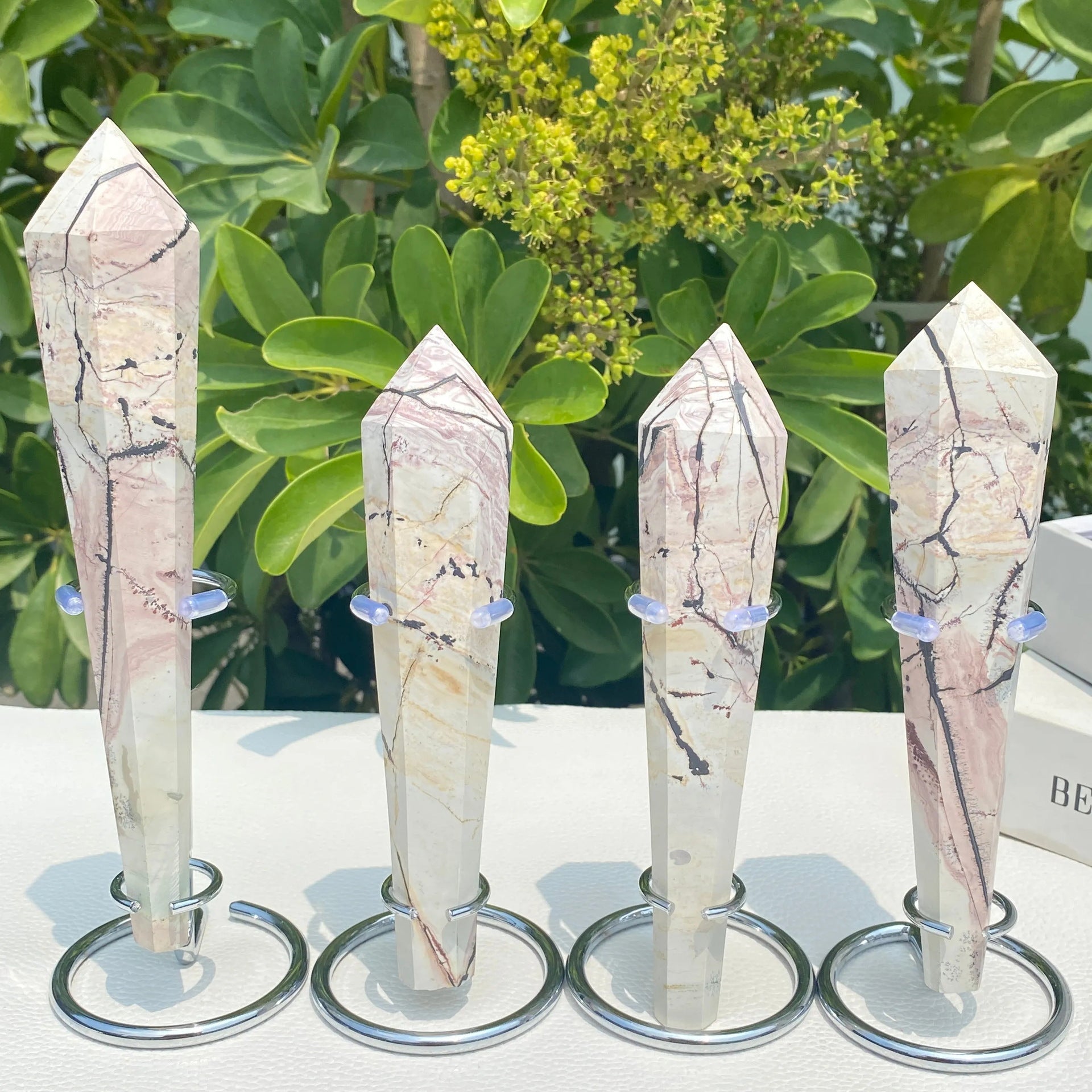 Sheehas Feng Shui Natural Flower - Like Agate Scepter - The Sacred Object for Spiritual Rhyme, Zen and Wisdom Enlightenment ( 6.2" - 6.7") 